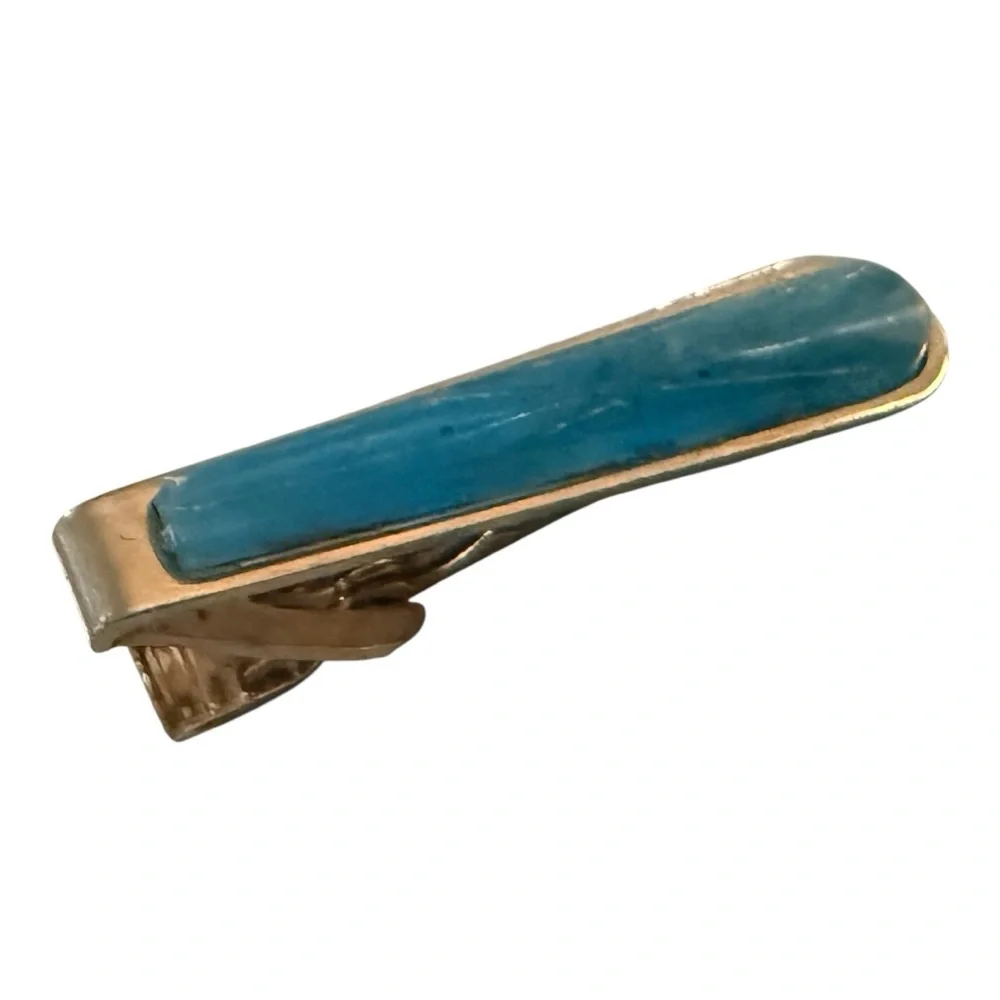 1970’s Tie Clip in Gold with a Carved Blue Design, 1.4”‎ Long